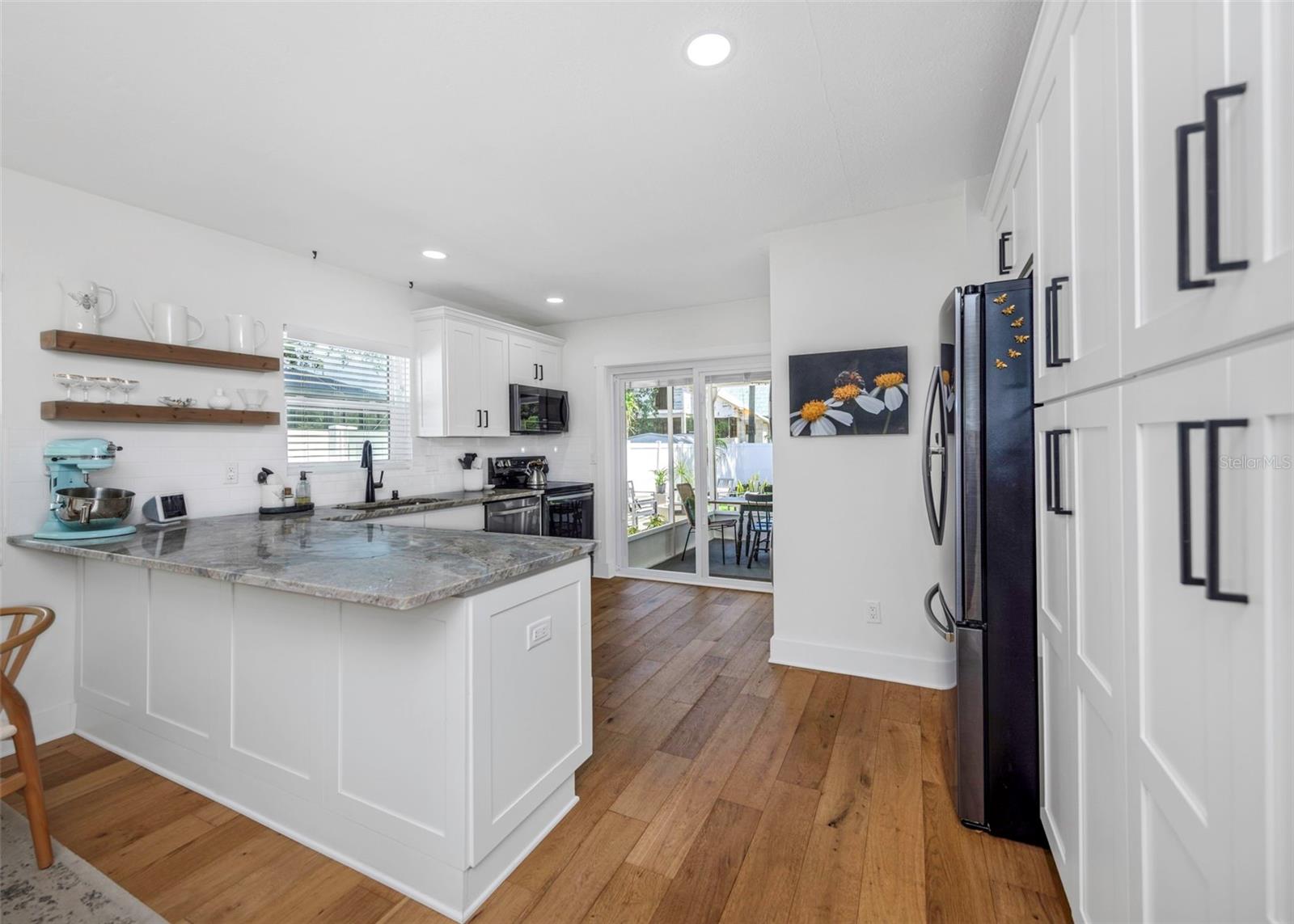 1109 MARINE ST — photo 13