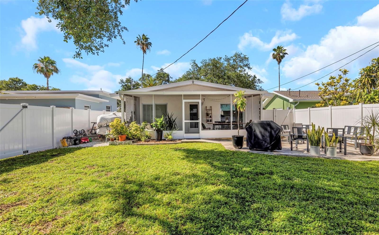1109 MARINE ST — photo 10
