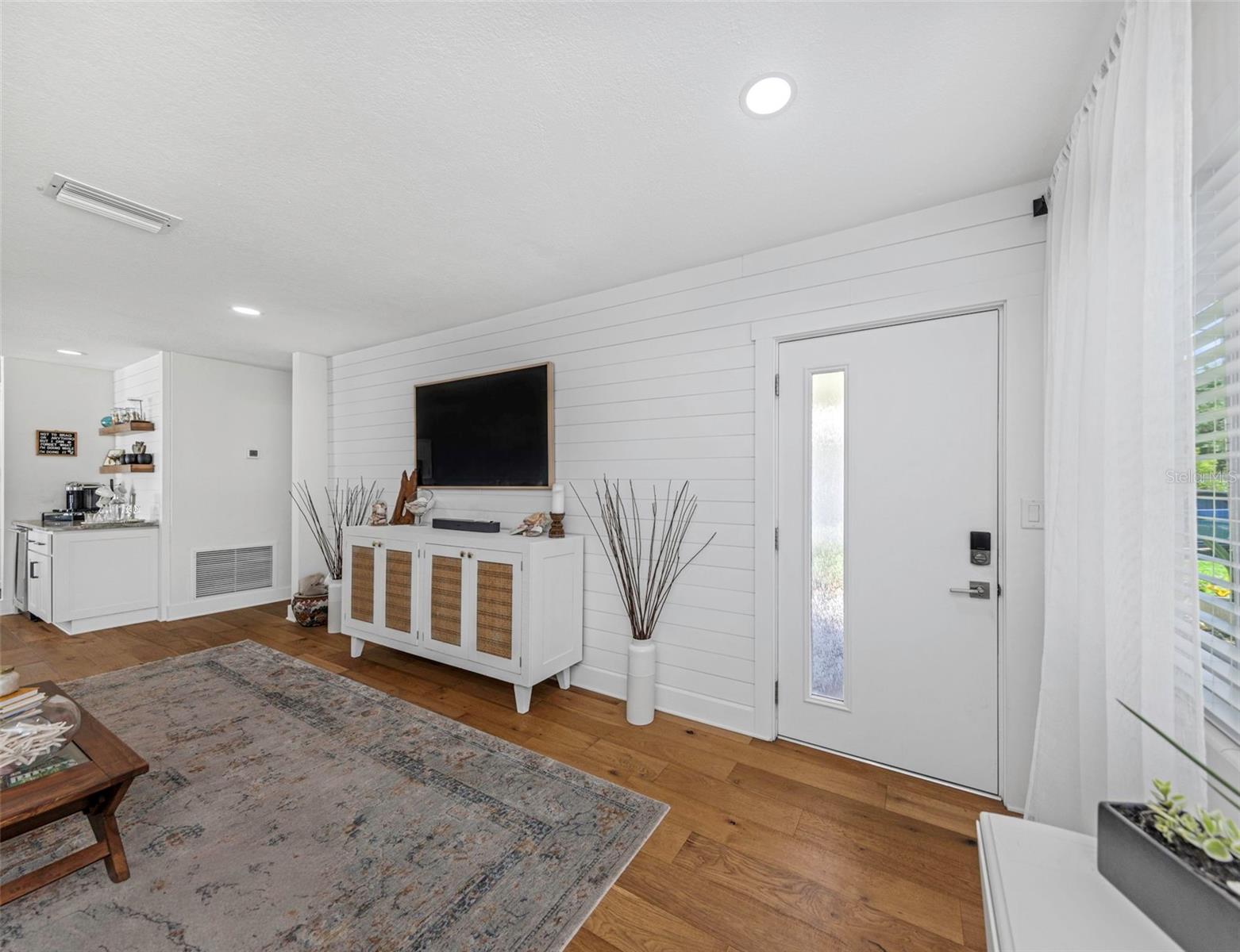 1109 MARINE ST — photo 24
