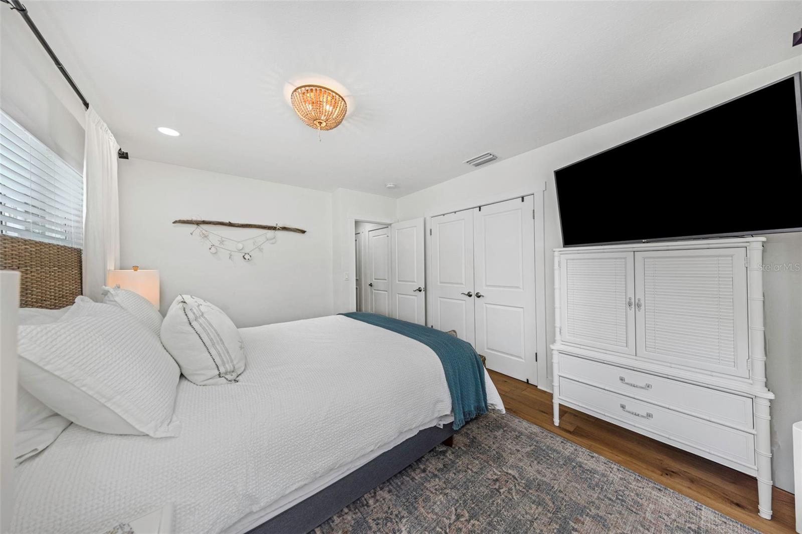 1109 MARINE ST — photo 20
