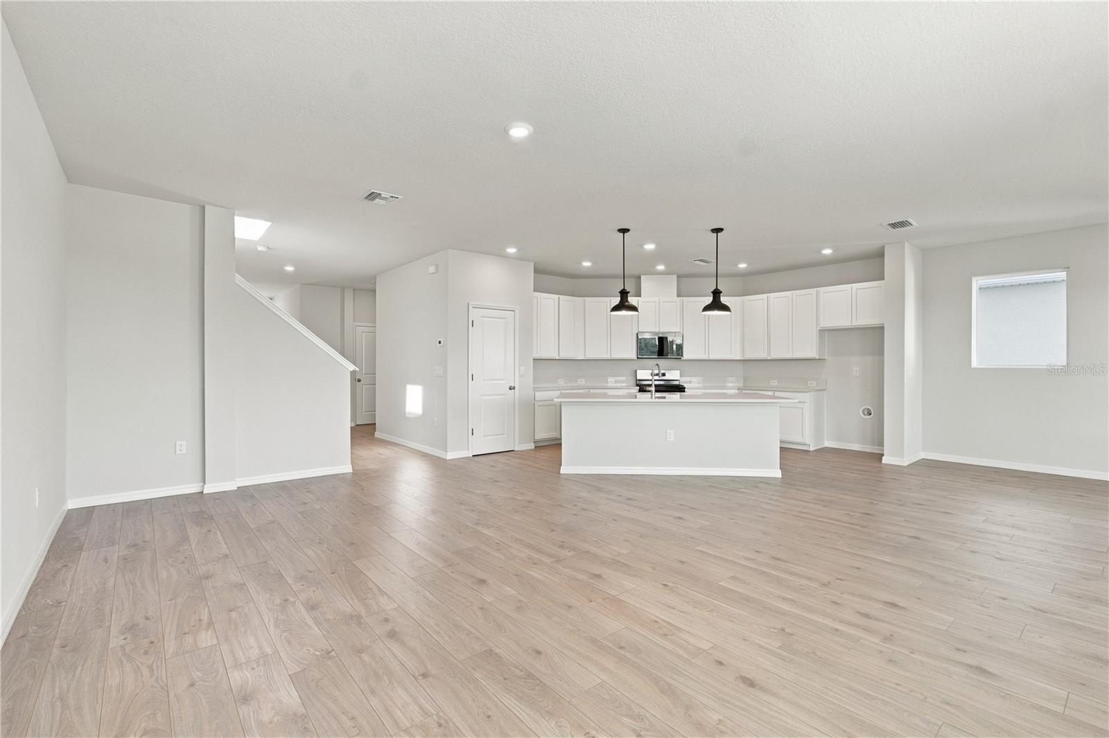 600 ALLORA AVE — photo 12