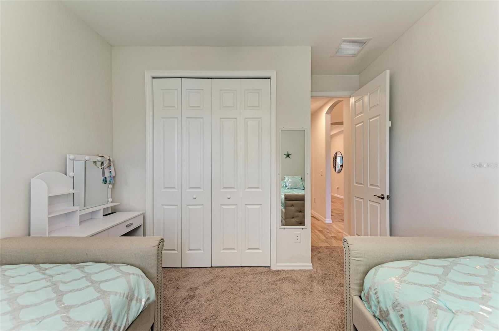 228 MARAVIYA BLVD — photo 34