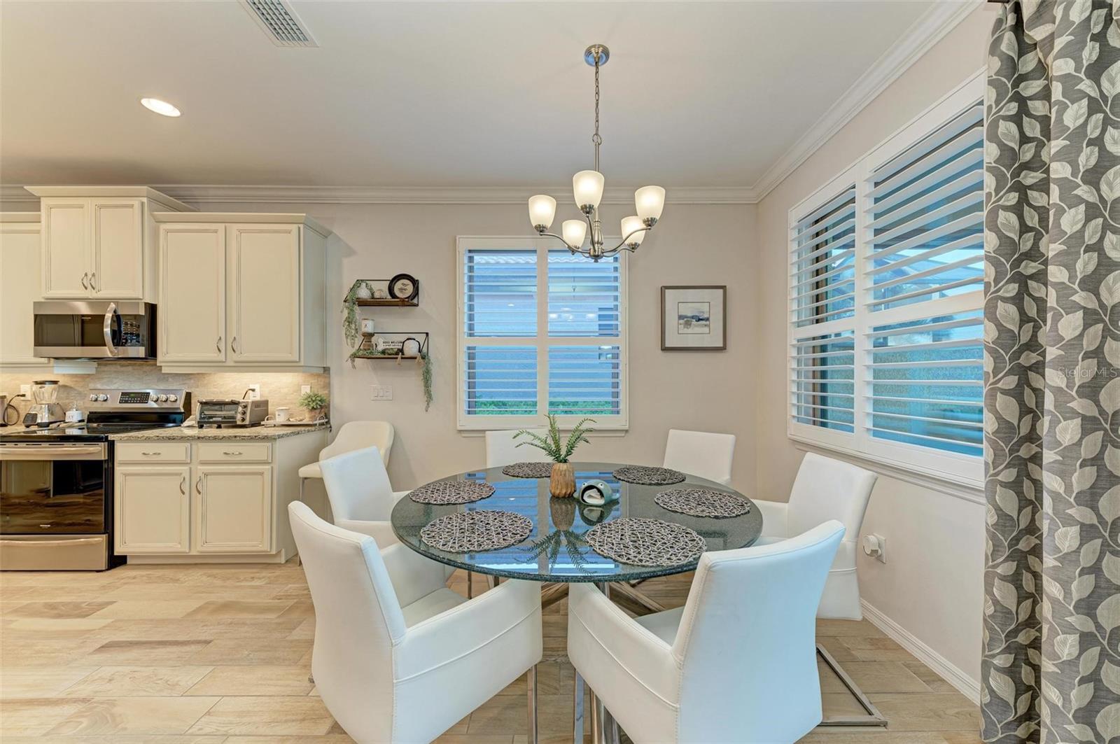 228 MARAVIYA BLVD — photo 24