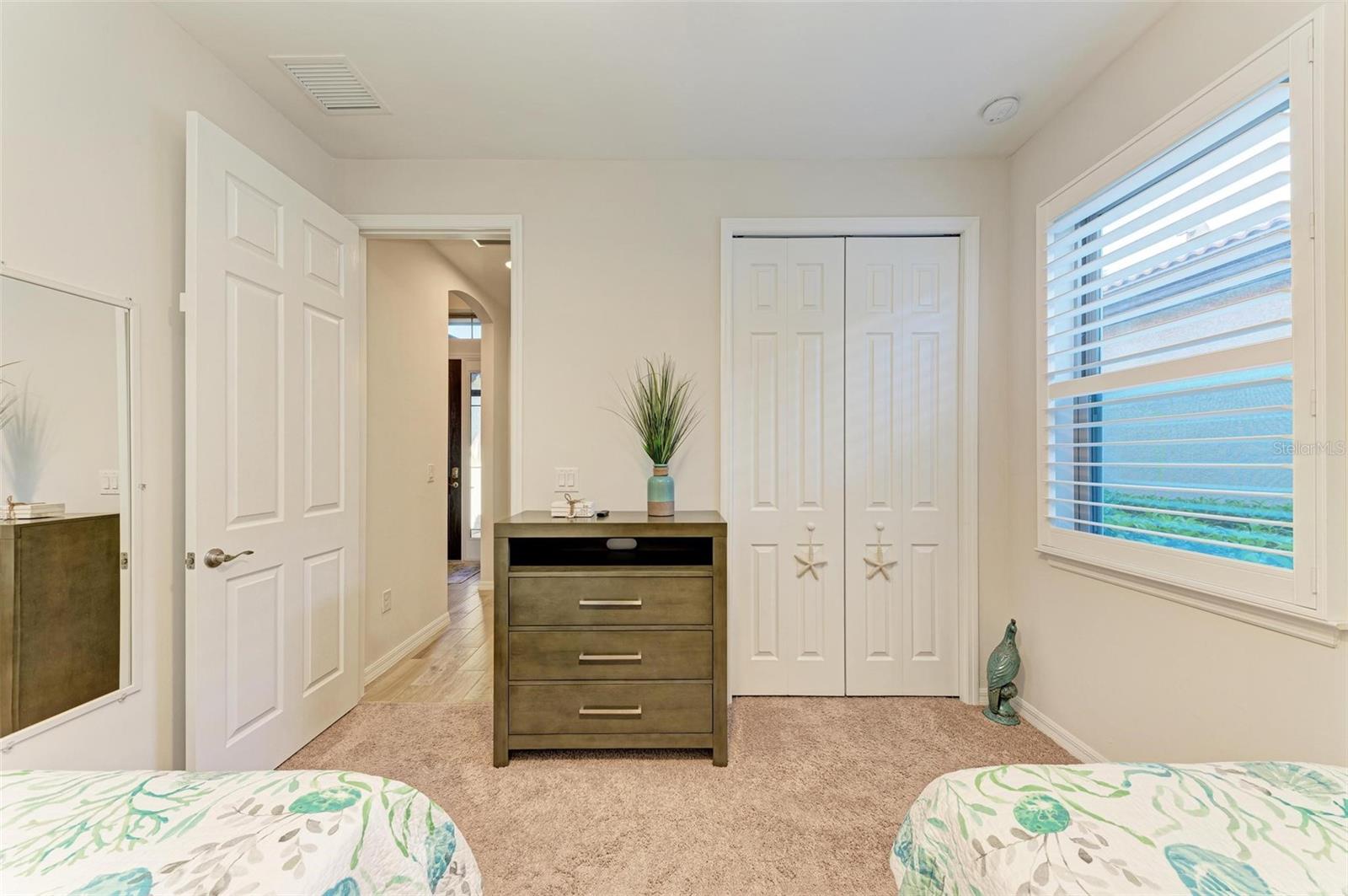 228 MARAVIYA BLVD — photo 37