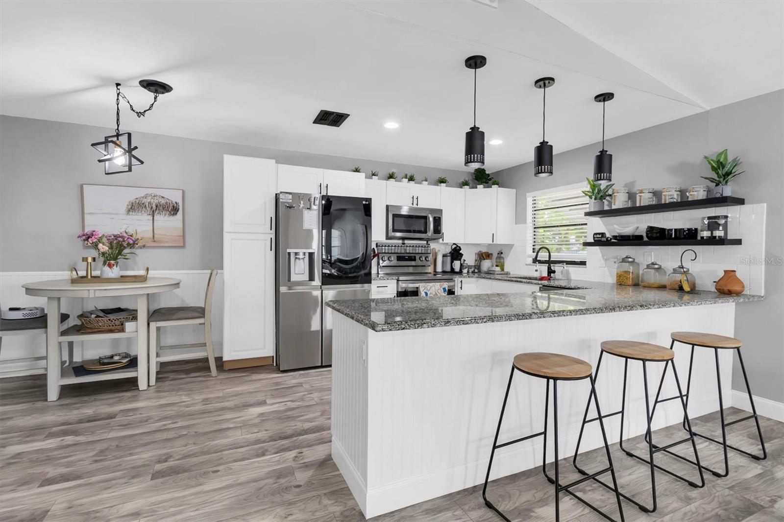 8038 BUTTONBALL LN — photo 9