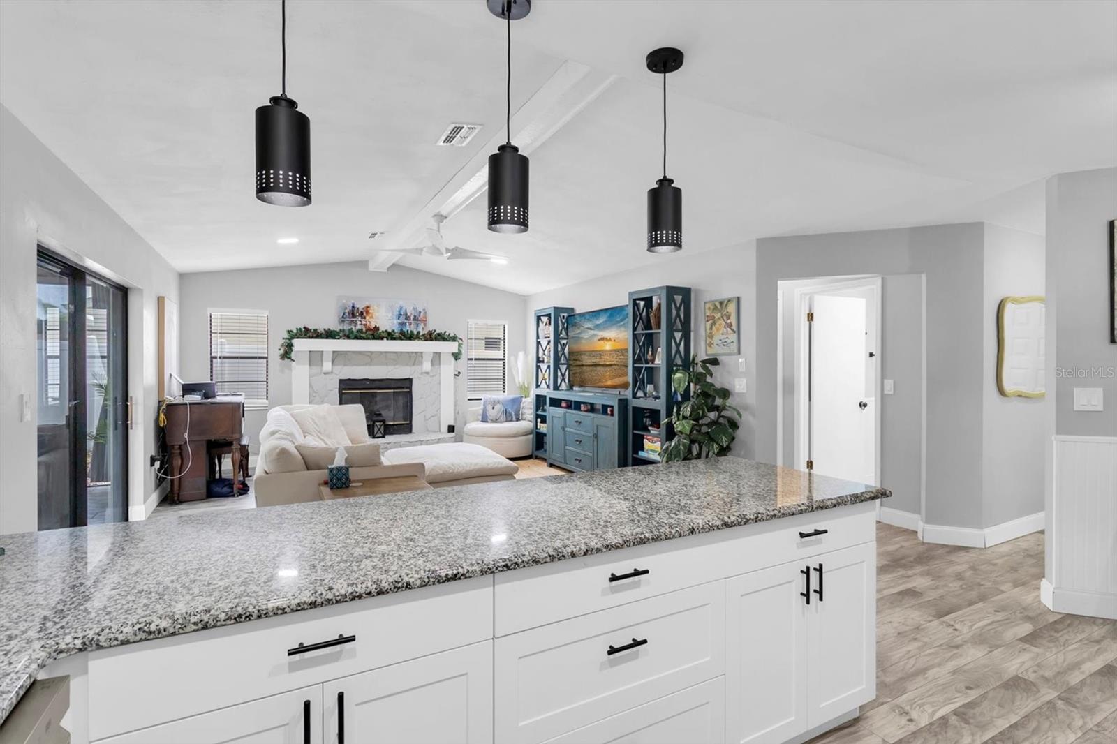 8038 BUTTONBALL LN — photo 11