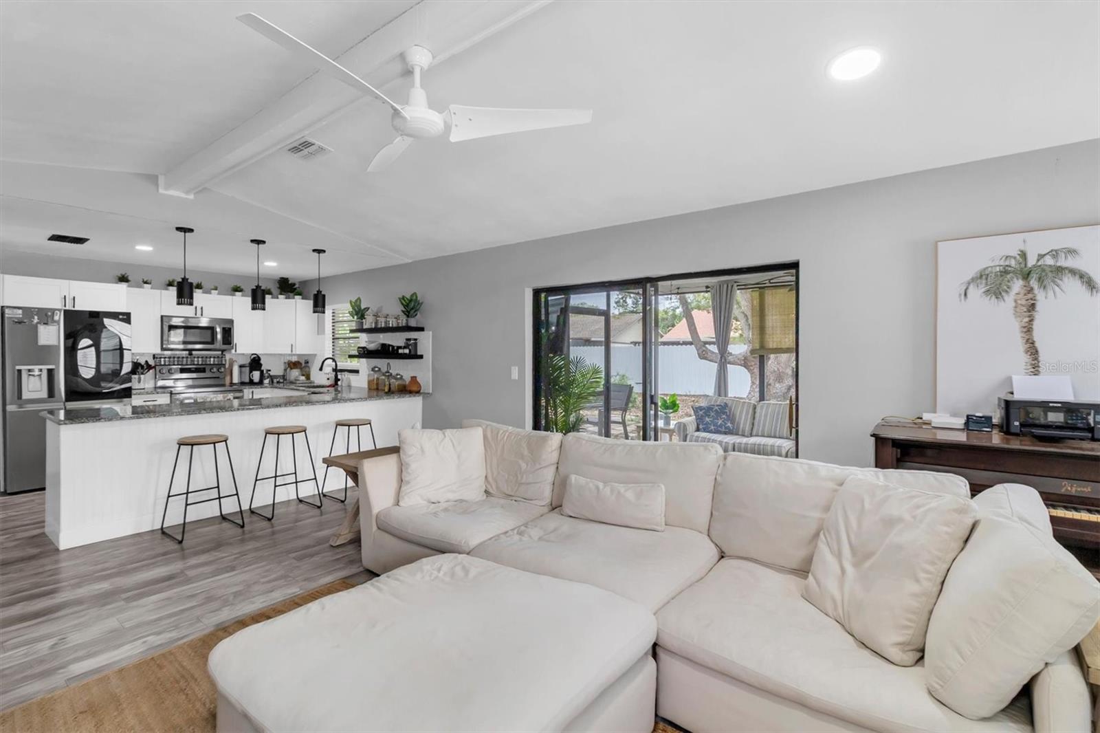 8038 BUTTONBALL LN — photo 8