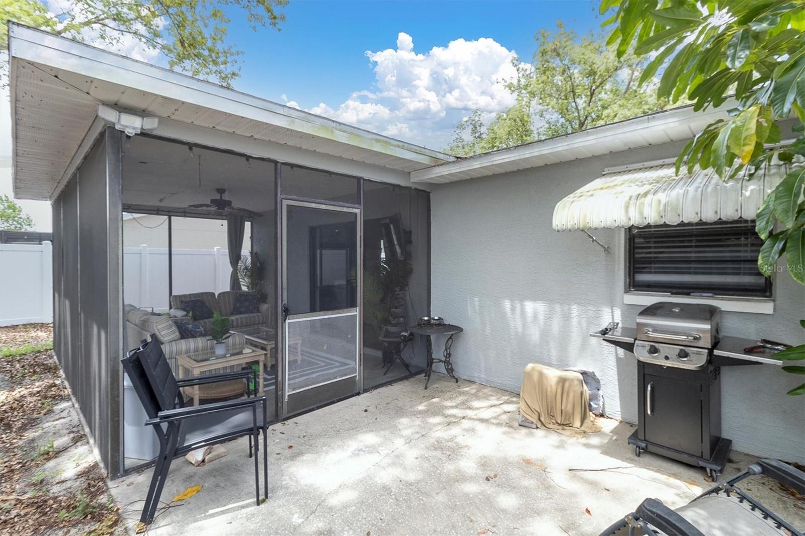 8038 BUTTONBALL LN — photo 3