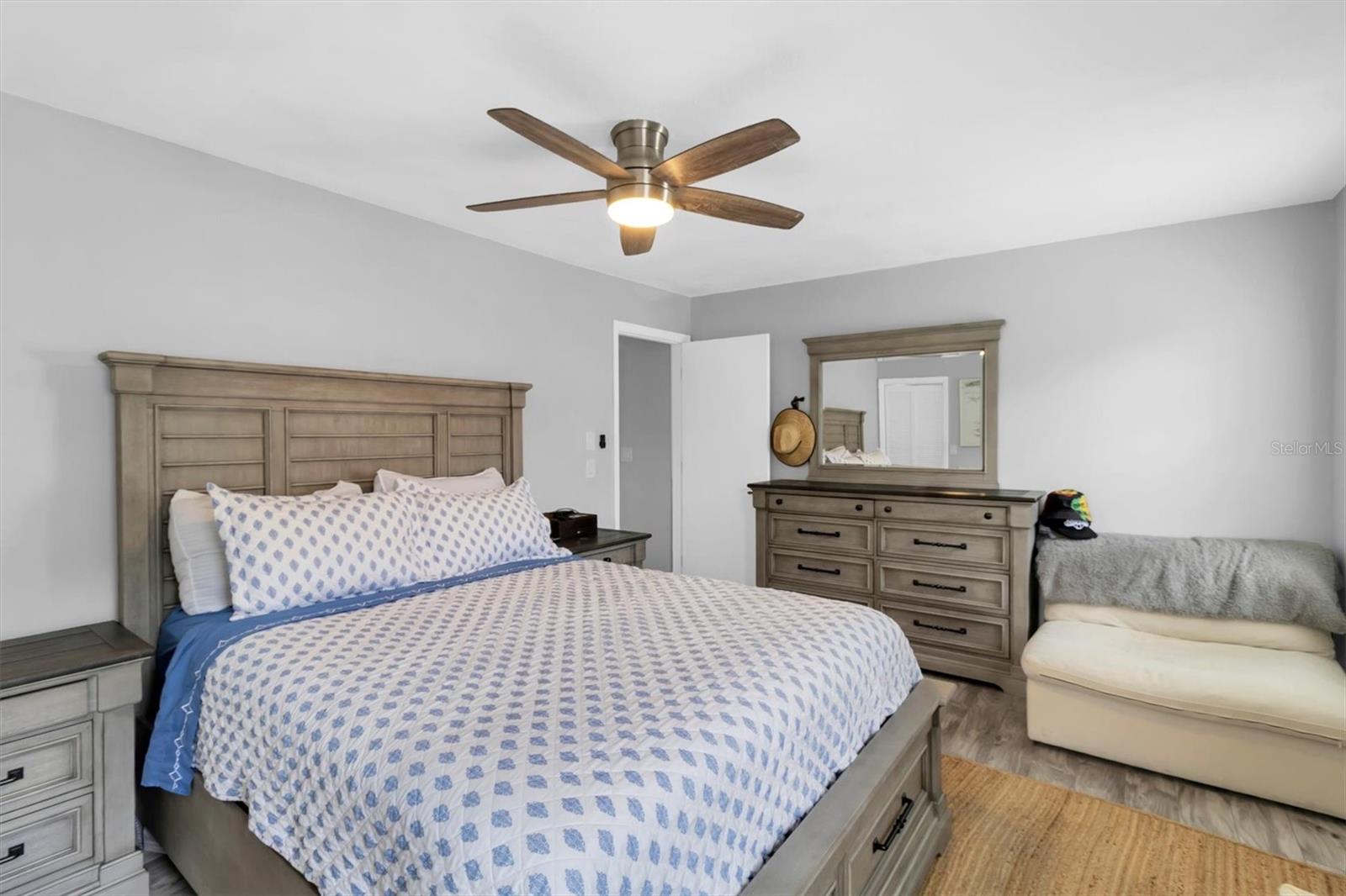 8038 BUTTONBALL LN — photo 16