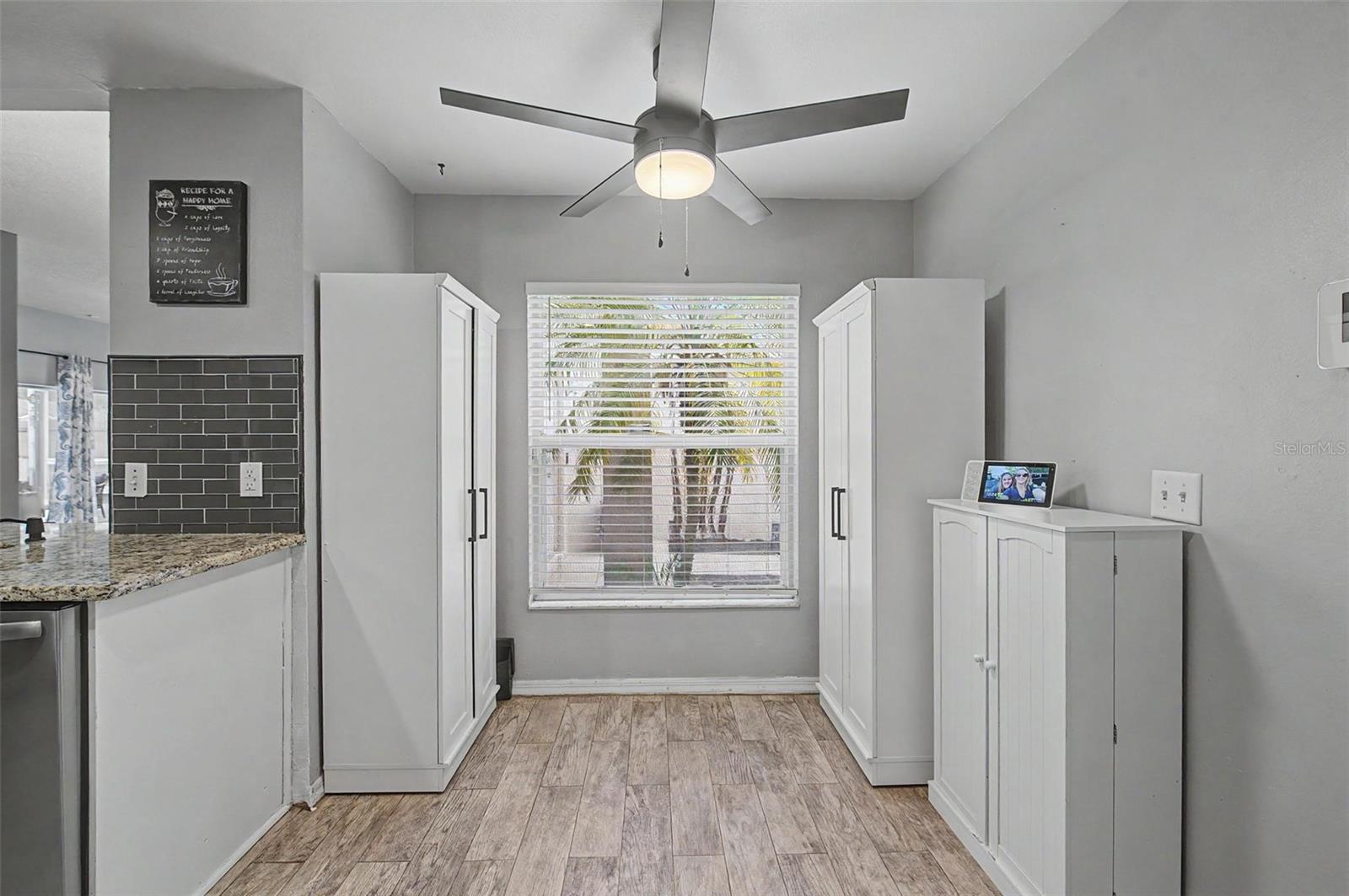 655 SAND RIDGE DR — photo 16