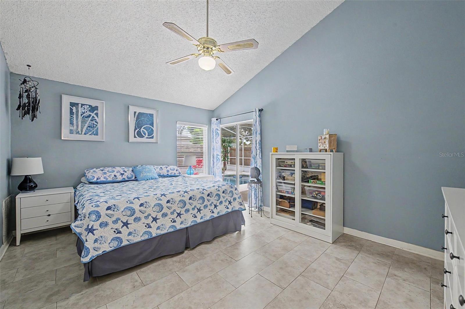 655 SAND RIDGE DR — photo 17