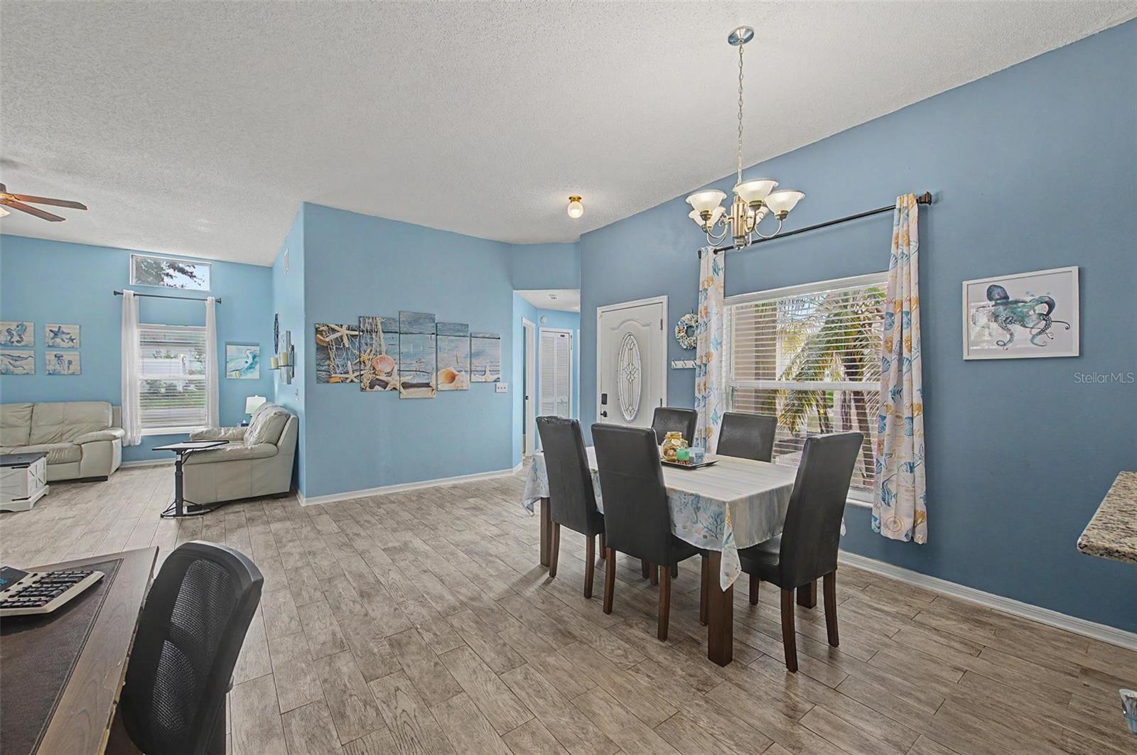 655 SAND RIDGE DR — photo 9