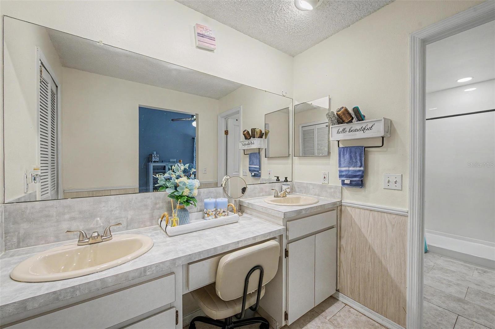 655 SAND RIDGE DR — photo 20