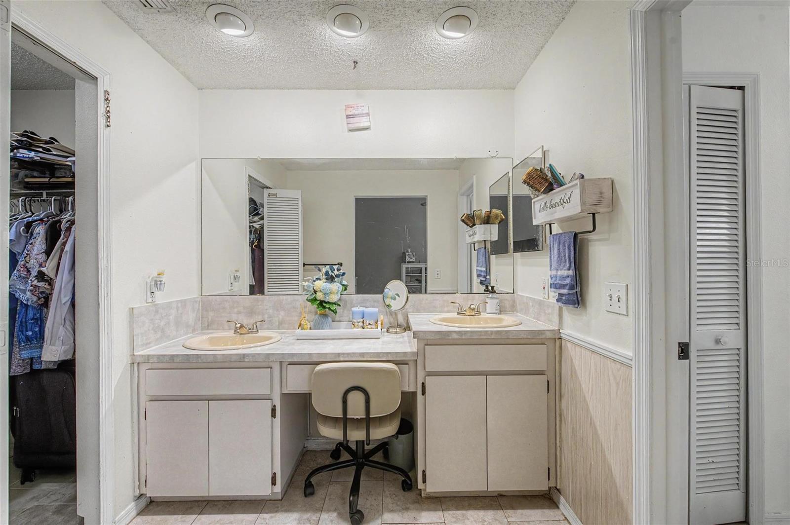 655 SAND RIDGE DR — photo 19