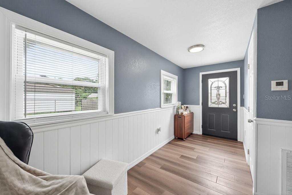 6101 ANNA AVE — photo 4