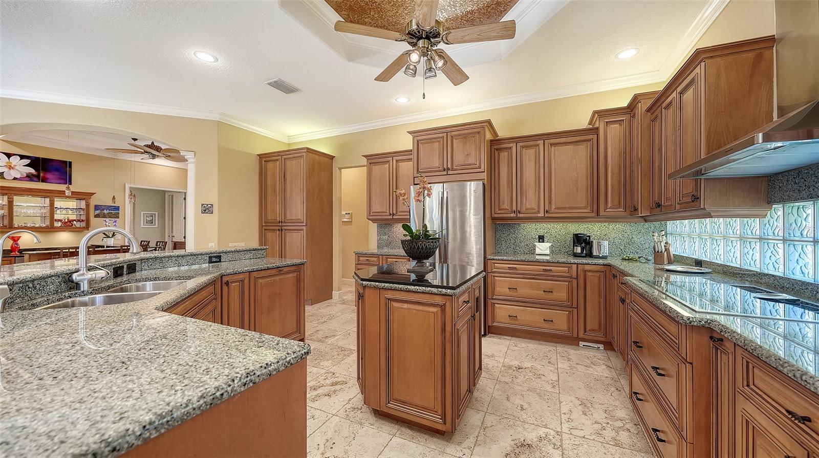 8889 ENCLAVE CT — photo 26