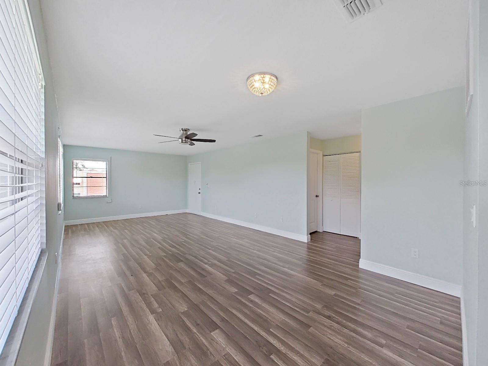 5973 TERRACE PARK DR N #311 — photo 4