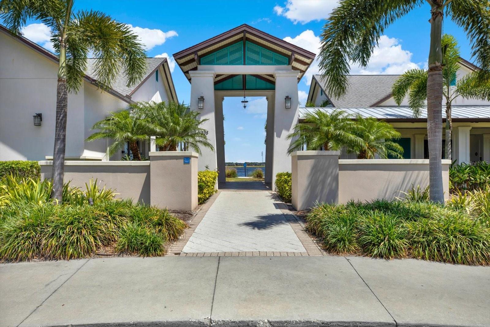 11702 LAKE LUCAYA DR — photo 38