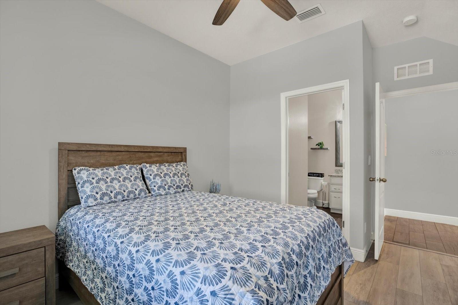 11702 LAKE LUCAYA DR — photo 36