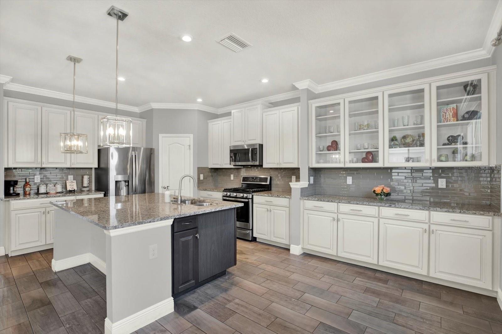 11702 LAKE LUCAYA DR — photo 3