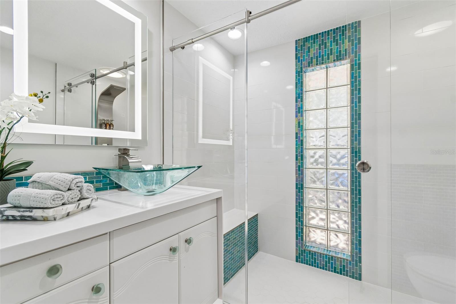 2038 CAROLINA AVE NE — photo 34