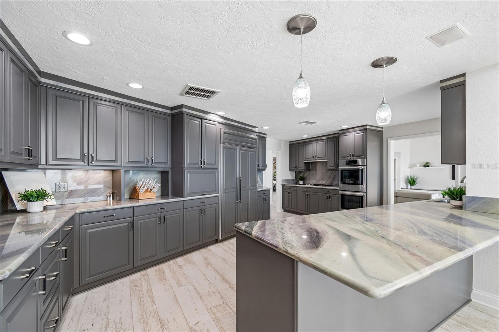 2038 CAROLINA AVE NE — photo 4