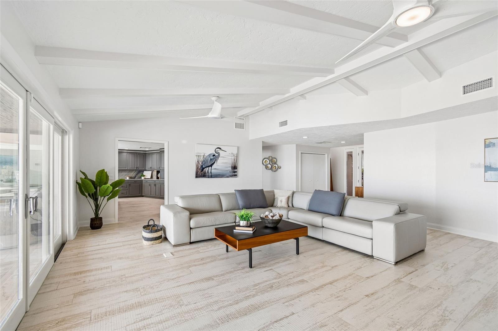 2038 CAROLINA AVE NE — photo 17