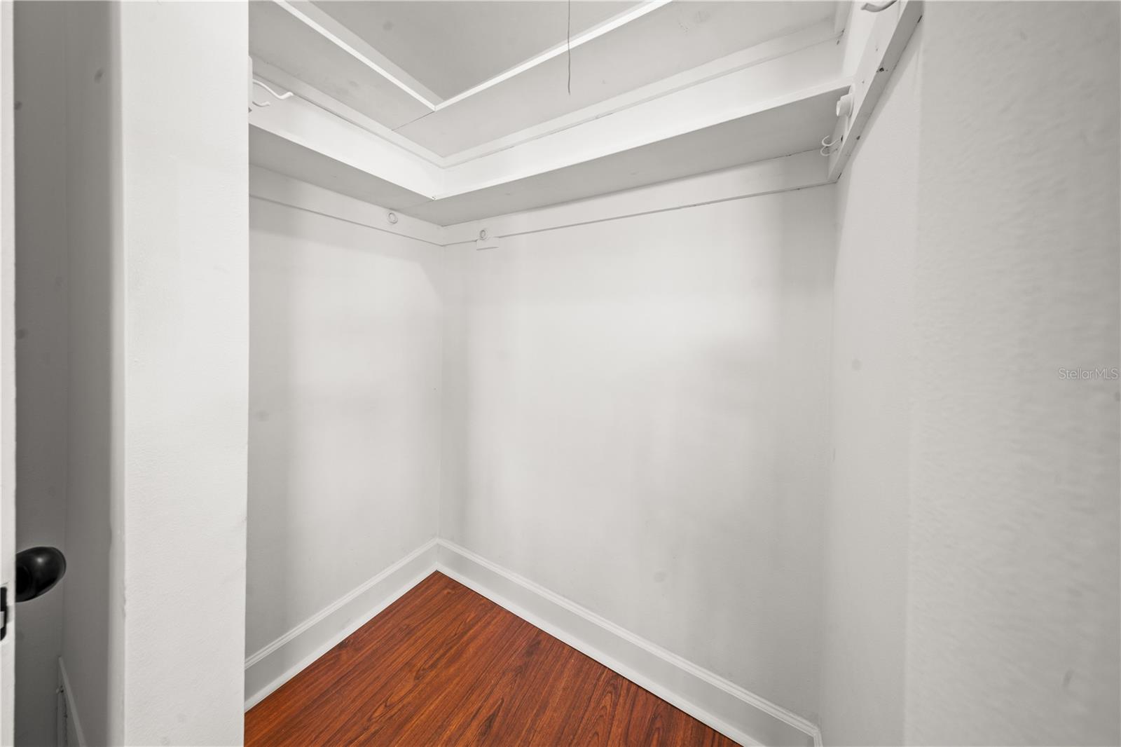 986 LEXINGTON DR — photo 14