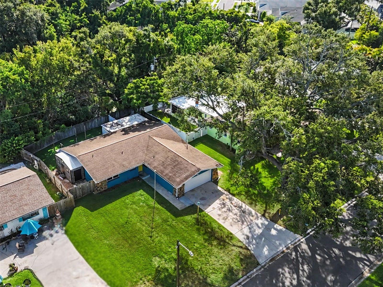 986 LEXINGTON DR — photo 2