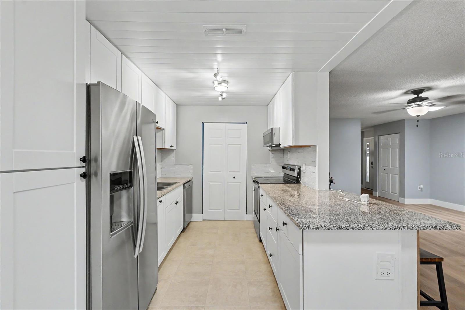 1208 HIGHLAND AVE SE #121 — photo 3