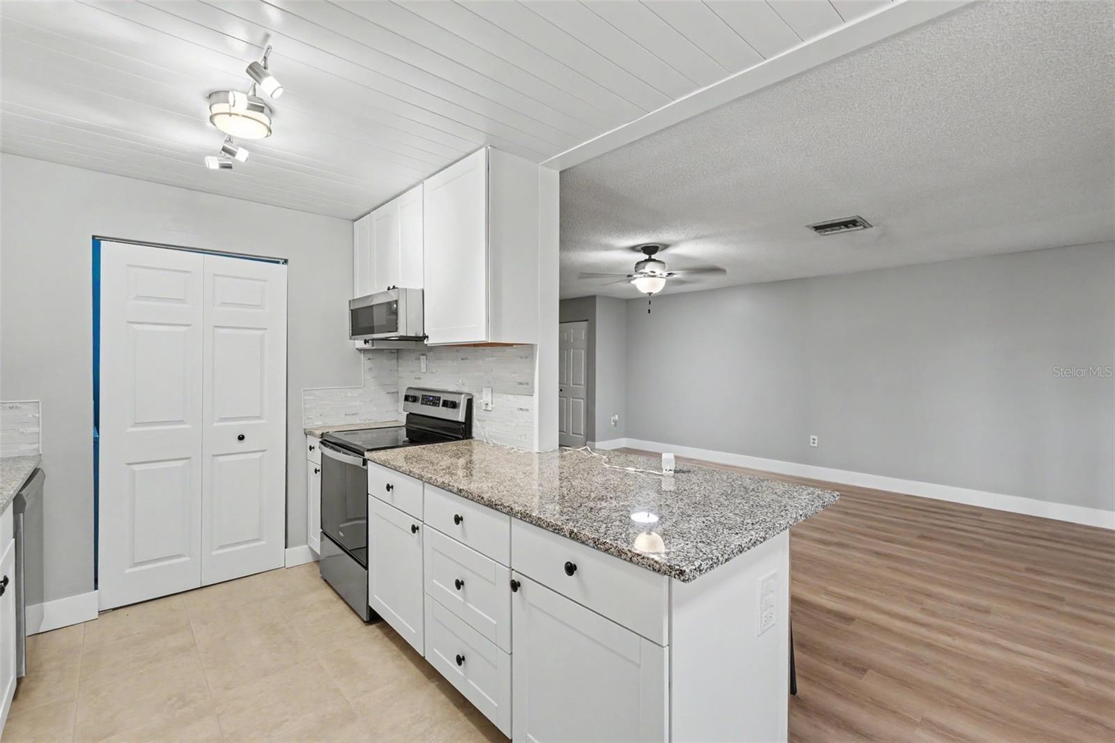 1208 HIGHLAND AVE SE #121 — photo 5