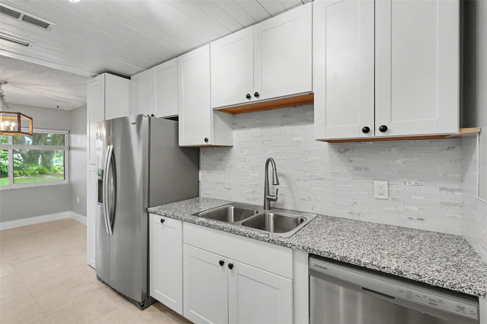 1208 HIGHLAND AVE SE #121 — photo 4