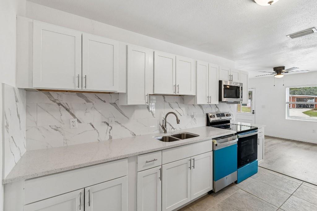 203 PEVETTY DR — photo 8
