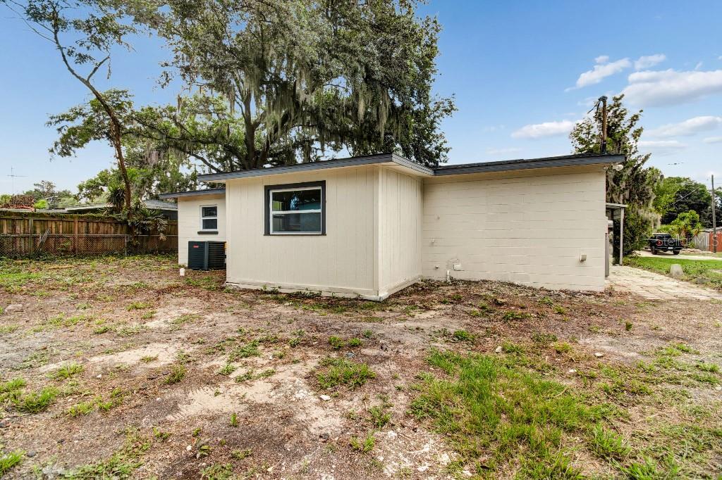 203 PEVETTY DR — photo 34