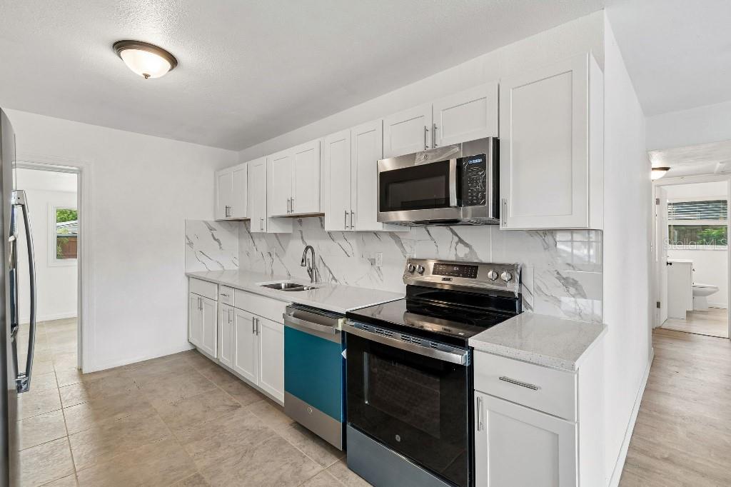 203 PEVETTY DR — photo 7