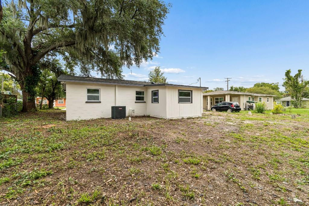 203 PEVETTY DR — photo 32