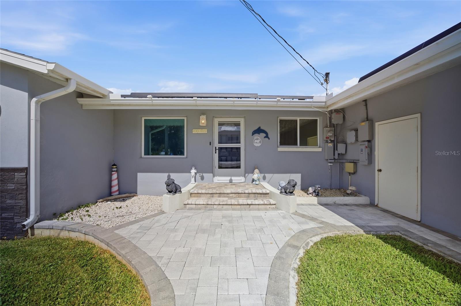 8211 HAYWARD LN — photo 2
