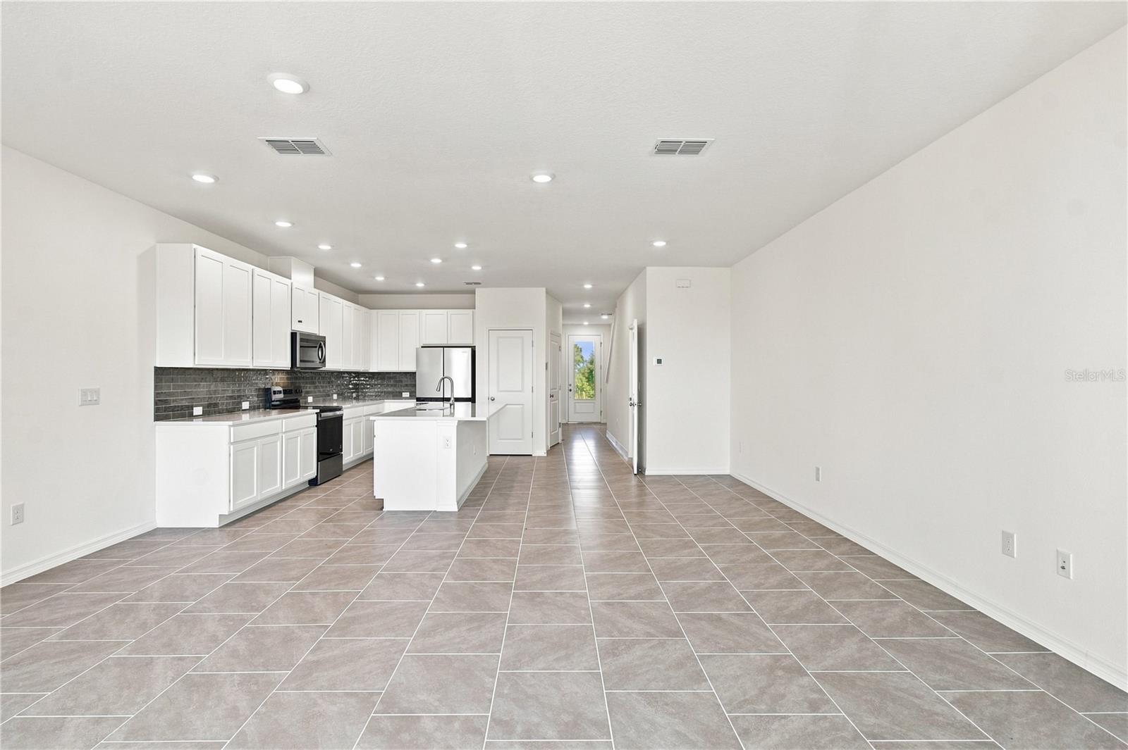 6355 JENSEN VIEW AVE — photo 13