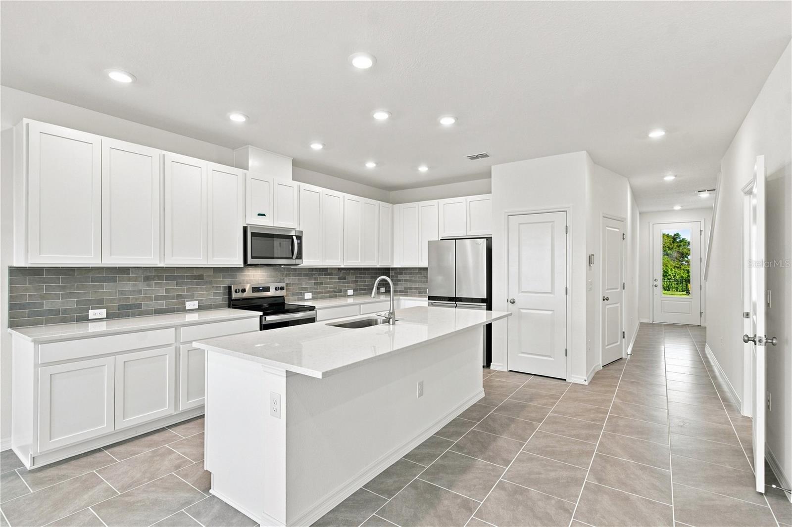 6355 JENSEN VIEW AVE — photo 7
