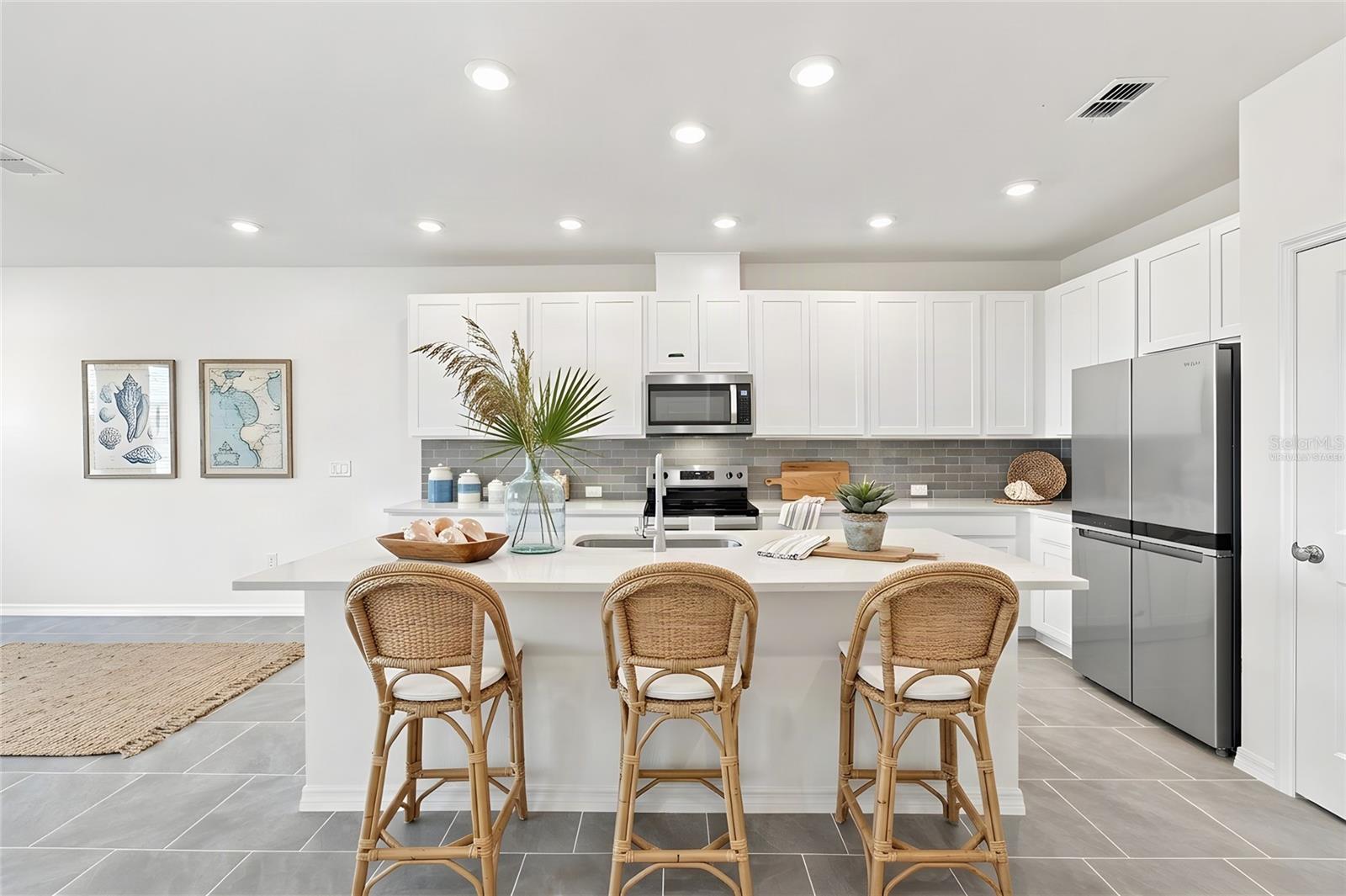 6355 JENSEN VIEW AVE — photo 4