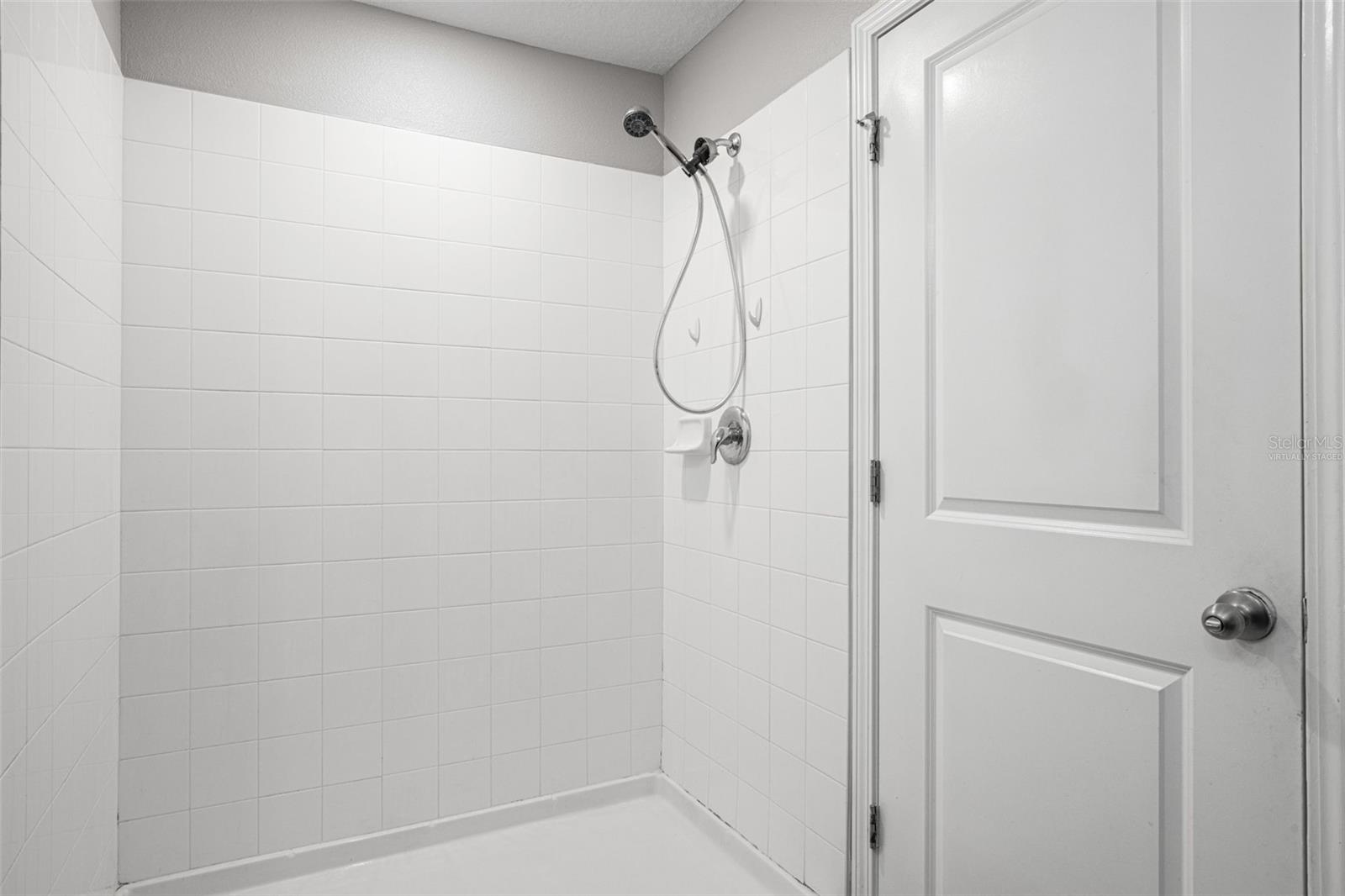 6810 TRENT CREEK DR — photo 24
