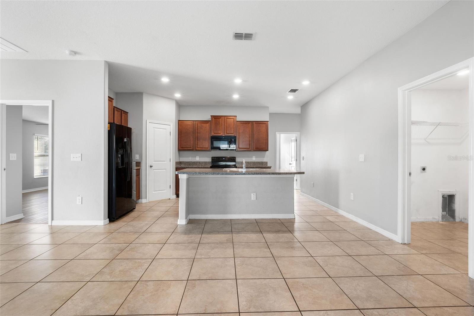 6810 TRENT CREEK DR — photo 9