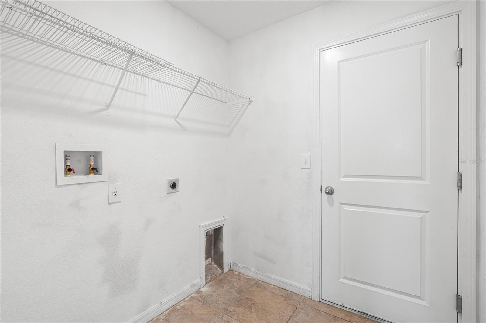 6810 TRENT CREEK DR — photo 27