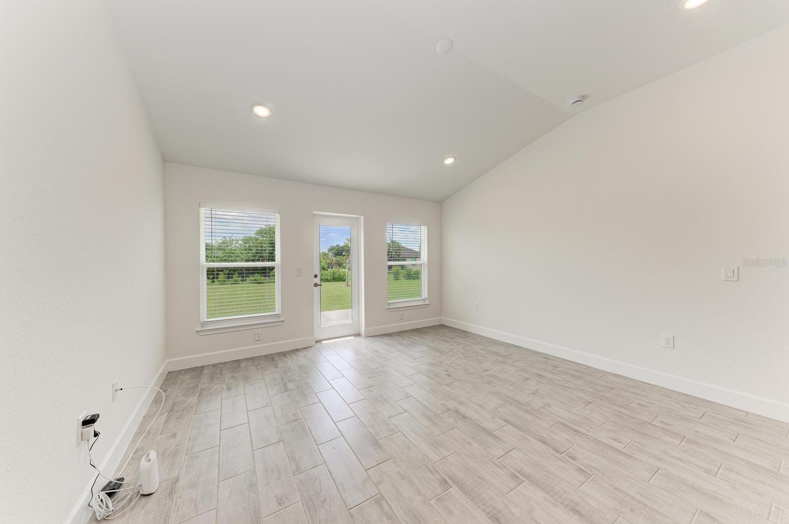 2680 AVERLAND LOOP — photo 29