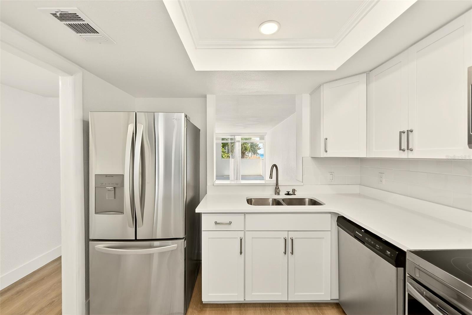 16308 GULF BLVD #103 — photo 4