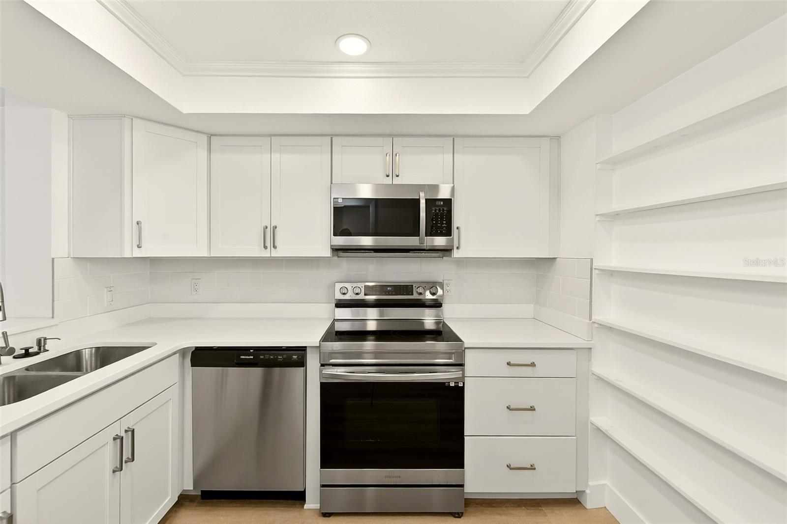 16308 GULF BLVD #103 — photo 5