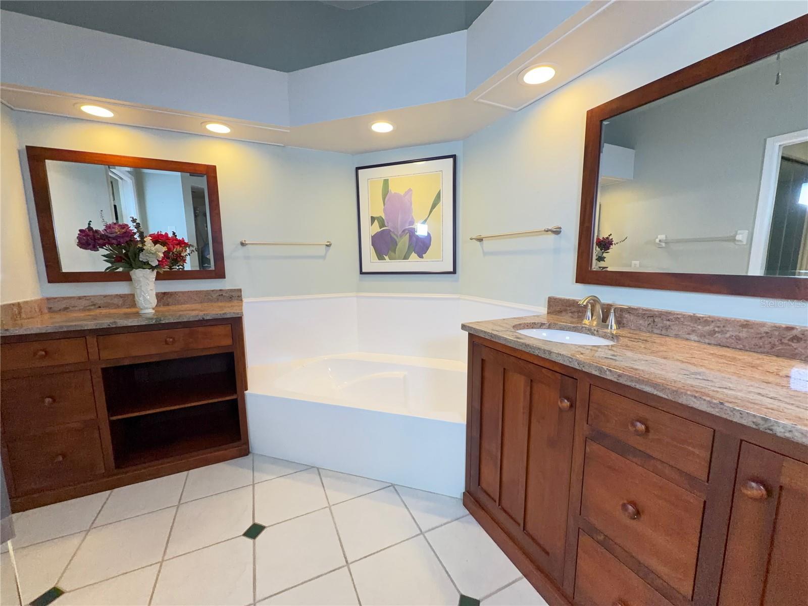 5813 MERION WAY #5813 — photo 23