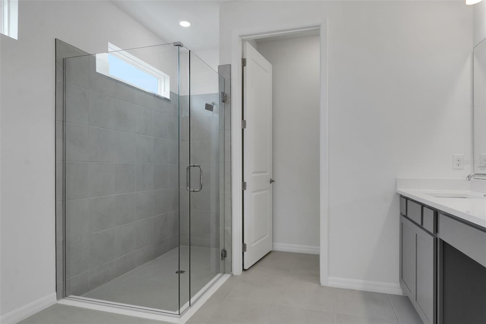 7422 SEA MANATEE ST — photo 31