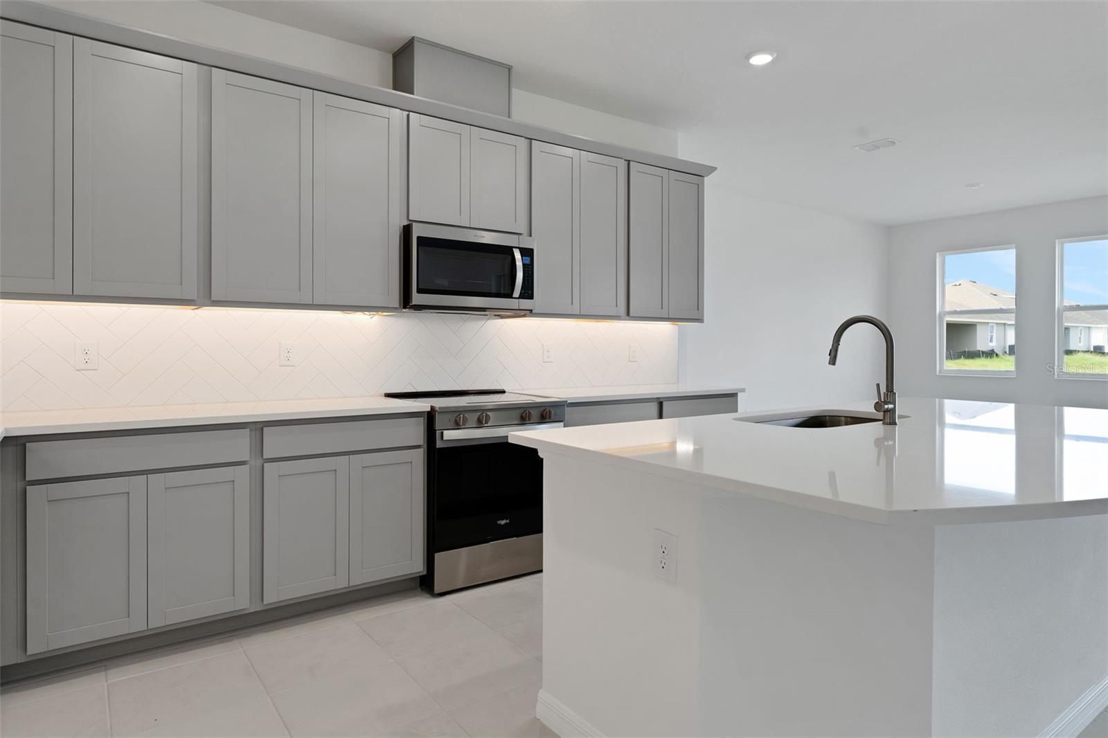 7422 SEA MANATEE ST — photo 18