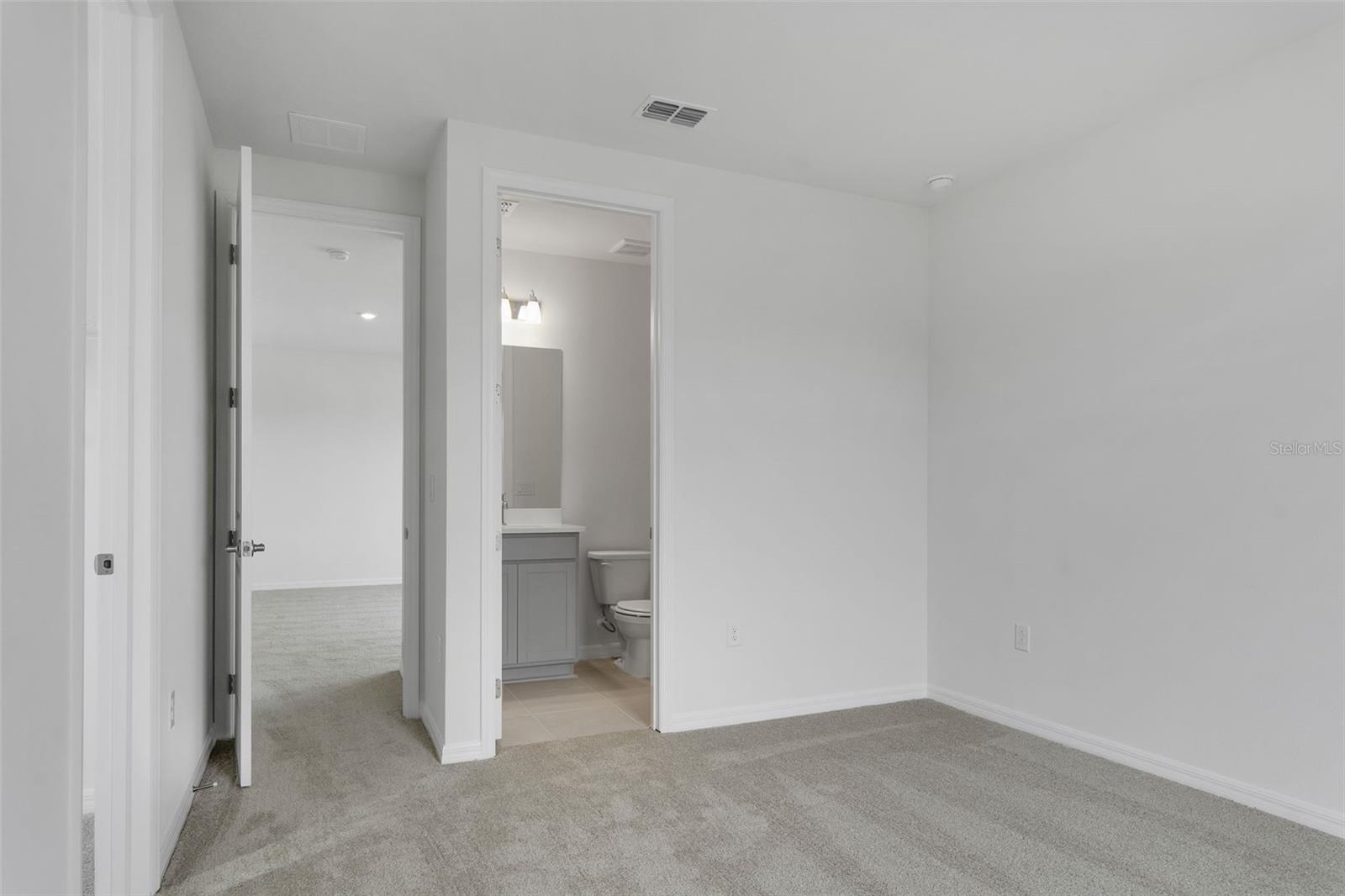 7422 SEA MANATEE ST — photo 37